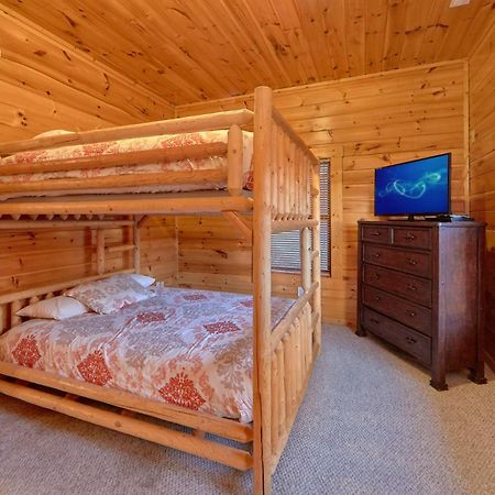 Misty Mountain Lodge Holiday Home 개틀린버그 외부 사진